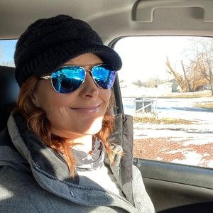 Meet your Posher, Olivia